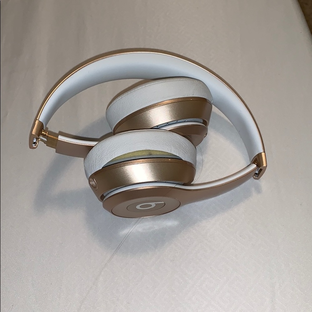 Beats wireless headphones